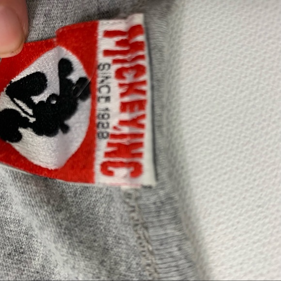Mickey, Inc. L Disneyland Mickey Mouse Tank Gray - Picture 9 of 10